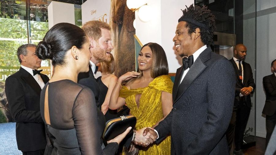 Prince Harry dan Duchess Meghan menghadiri pemutaran film The Lion King, Minggu (14/07) dan bertemu Beyonce dan Jay Z.
