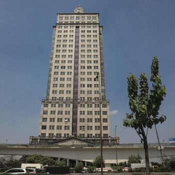 Viral! Ini Penampakan Menara Saidah yang Dianggap Miring