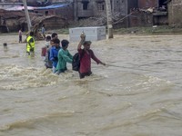 Banjir di Asia Selatan Tewaskan 100 Orang, Jutaan Telantar