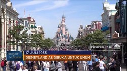 17 Juli 1955 Disneyland Pertama di AS  Beroperasi