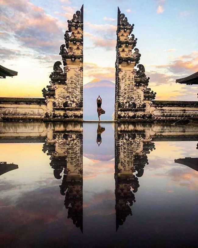 Viral, Turis Asing Kecewa Berfoto di 'Gerbang Surga' Bali