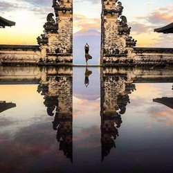 Viral, Turis Asing Kecewa Berfoto di 'Gerbang Surga' Bali