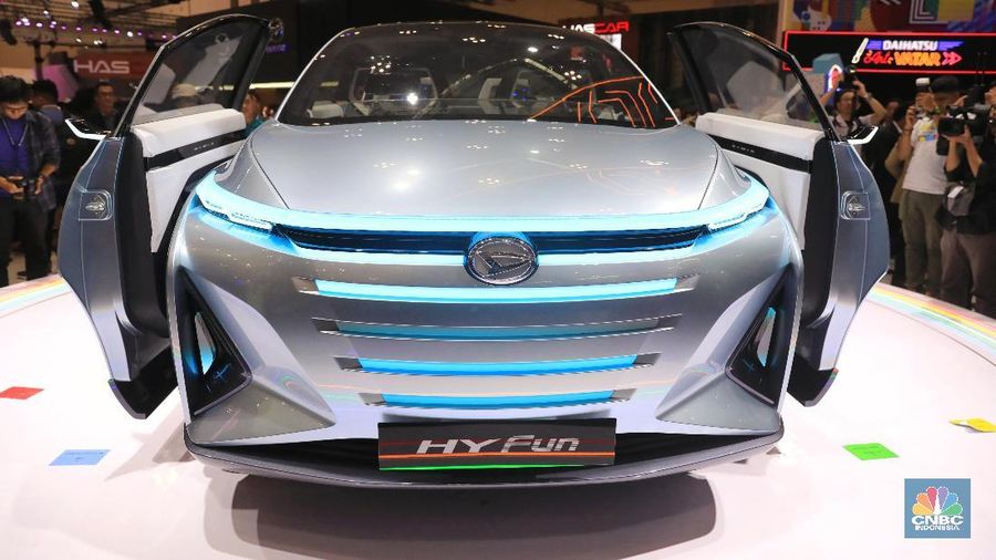 Mobil konsep Daihatsu HYFun yang dipamerkan dalam ajang Gaikindo Indonesia International Auto Show (GIIAS) 2019 di ICE BSD, Kamis (18/7/2019). Mobil konsep berjenis MPV hybrid ini pertama kali dipamerkan ke masyarakat. (CNBC Indonesia/Andrean Kristianto)