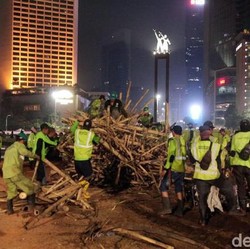 Dinamika Membelit Anies Gegara Karya Bambu Rp 500 juta