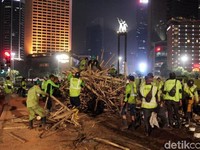 Dinamika Membelit Anies Gegara Karya Bambu Rp 500 juta