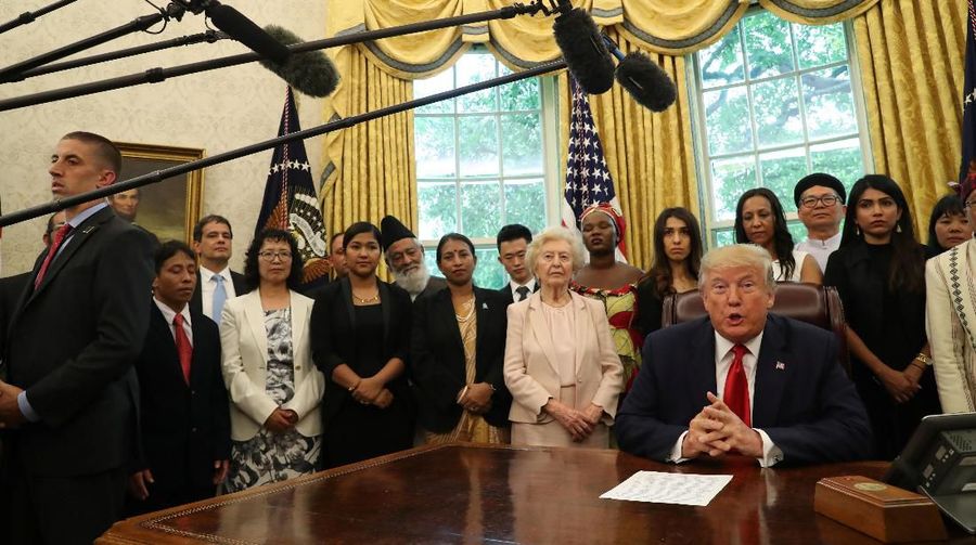 Trump berulang kali mengatakan ia tidak menyalahkan Xi, seorang pemimpin komunis yang telah mengkonsolidasikan kekuasaan di China.