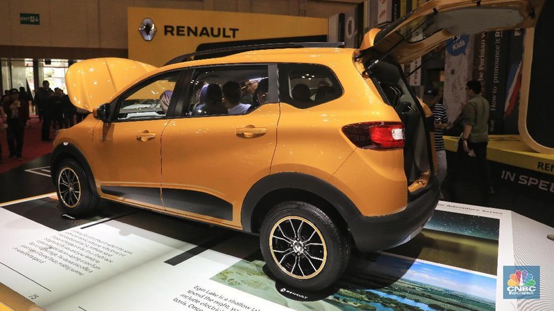 Mobil Renault Triber resmi memulai debut perdananya di pasar mobil Tanah Air dengan diperkenalkan pada ajang GIIAS 2019.