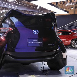 Sengit! Toyota Vs Hyundai Bertarung Bikin Mobil Listrik di RI