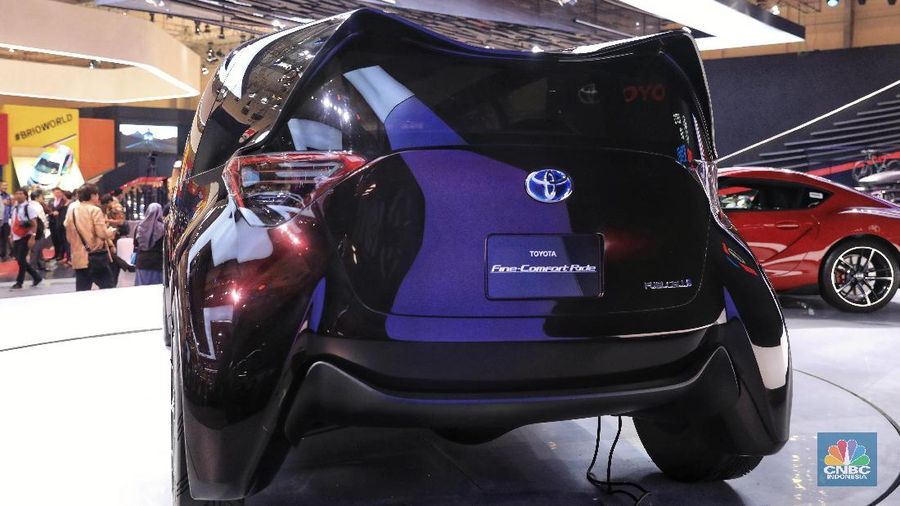 Mobil konsep Toyota, Fine Comfort Ride. Fine Comfort Ride merupakan mobil ramah lingkungan yang siap masuk jalur produksi pada 2025-2030. (CNBC Indonesia/Andrean Kristianto)
