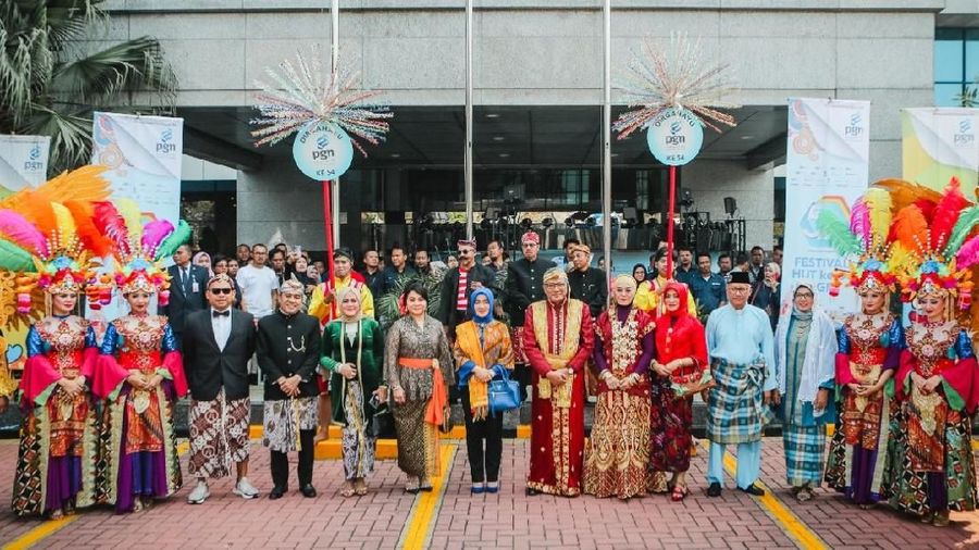 Bertepatan dengan ulang tahun ke-54, PT Perusahaan Gas Negara Tbk (PGAS) menggelar parade kebudayaan.