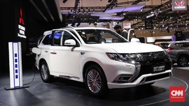Konsumen Potensial Outlander PHEV Ada di Luar GIIAS