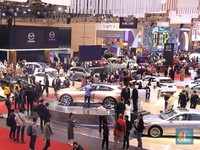 Pertempuran Mobil Baru Harga Miliaran di GIIAS, Tertarik?