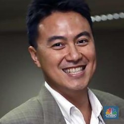 Sah! Fauzi Ichsan & Hotbonar Jadi Komisaris Holding Asuransi
