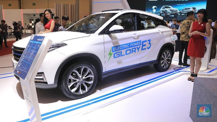 Mercy, Tesla Cs Keroyokan Bangun Baterai Mobil Listrik di RI