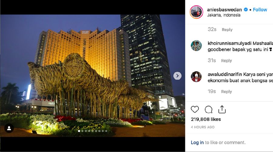 Instalasi bambu Getih Getah yang dipasang di beberapa wilayah di Jakarta kini sudah diturunkan. Hal ini menimbulkan perdebatan di medsos.