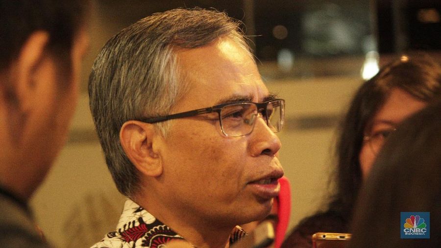 Otoritas Jasa Keuangan (OJK) menyebutkan akan memperketat penempatan investasi.