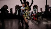Bulan lalu, Kuba juga menjadi tuan rumah babak kualifikasi Karibia pertama untuk Tango World Championship di Buenos Aires, Argentina. (REUTERS/Alexandre Meneghini TPX IMAGES OF THE DAY).