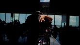 Kata tango, yang berasal dari Afrika, digunakan di seluruh Amerika Latin sekitar pergantian abad ke-19 untuk menggambarkan pertemuan sosial di mana budak dan orang kulit hitam bebas menari dengan suara drum. (REUTERS/Alexandre Meneghini).