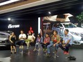 Keluarga Ini Bertualang Keliling Dunia dengan Pajero Sport