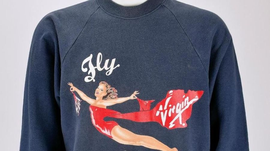 Kaus Virgin Atlantic yang terkenal dari Putri Diana telah dijual untuk amal sebesar $ 53.500 atau sekitar Rp 745 juta.