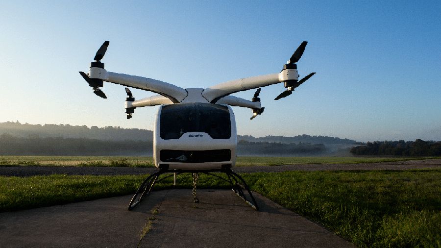 Helikopter ini dikabarkan bisa dengan mudah dikendalikan hanya dengan menggunakan joystick, layaknya sebuah pesawat tanpa awak atau drone.