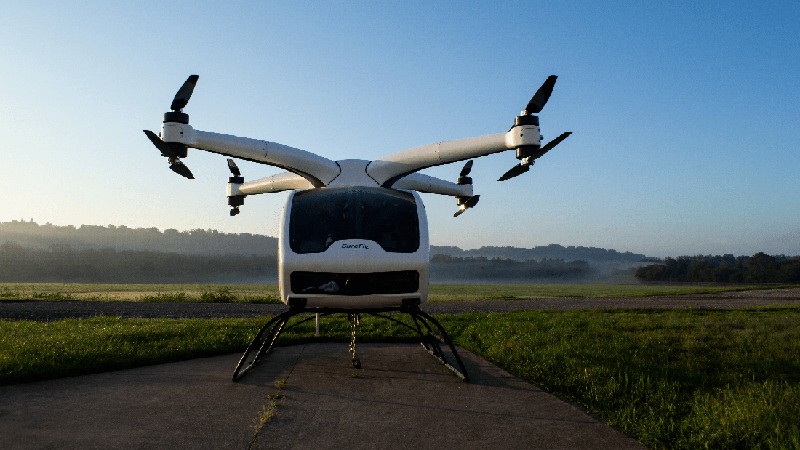 Helikopter ini dikabarkan bisa dengan mudah dikendalikan hanya dengan menggunakan joystick, layaknya sebuah pesawat tanpa awak atau drone.