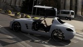 Kedua pintu gullwing yang menjadi ciri khas Mercedes SLS AMG masih berfungsi normal. (REUTERS/Kacper Pempel)