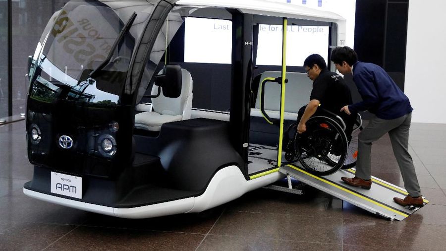 Toyota Motor Corp, sponsor utama Olimpiade, menyiapkan berbagai robot untuk Olimpiade Tokyo 2020 yang ditunjukkan hari Senin (22/07).