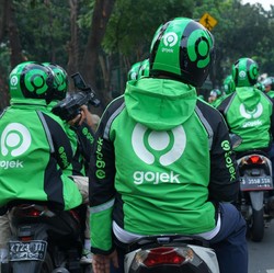 Gojek di Malaysia: Diprotes Pebisnis Lokal & Dibela Mahathir