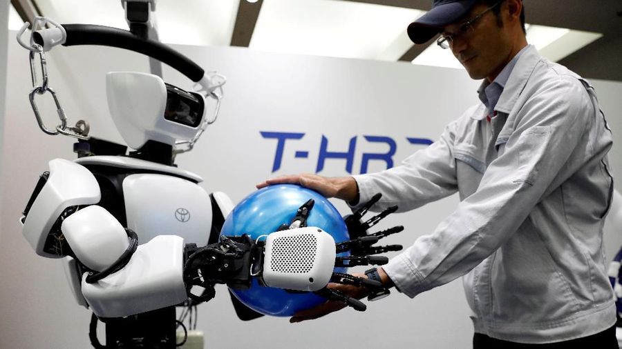 Benarkah Robotisasi Bisa Obrak-Abrik Tenaga Manusia di RI?