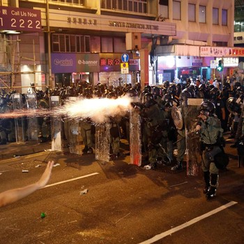 Chaos! Demonstrasi di Hong Kong Tambah Parah, Kantor Dirusak