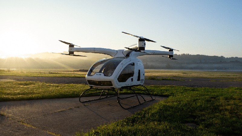 Helikopter ini dikabarkan bisa dengan mudah dikendalikan hanya dengan menggunakan joystick, layaknya sebuah pesawat tanpa awak atau drone.