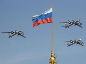 Serangan Drone Ukraina Bikin Semua Bandara di Moskow Ditutup