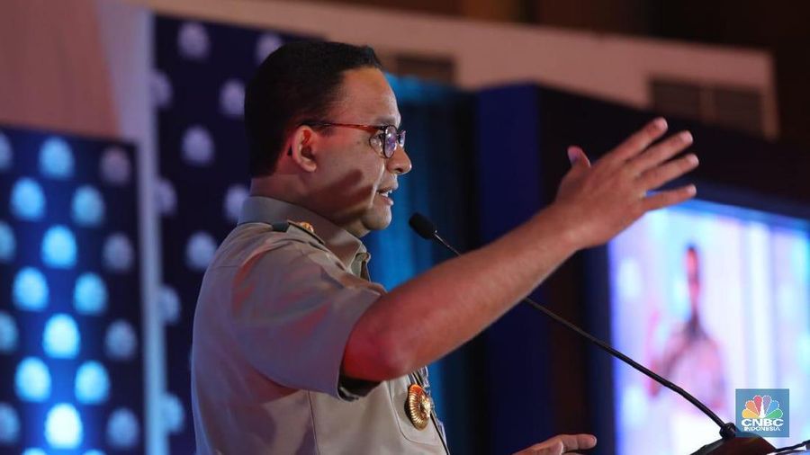 Anies Baswedan menghadiri acara CNBC Indonesia Conference Water Security and Sustainability di Auditorium Menara Bank Mega, Jakarta, Selasa (23/7/2019).