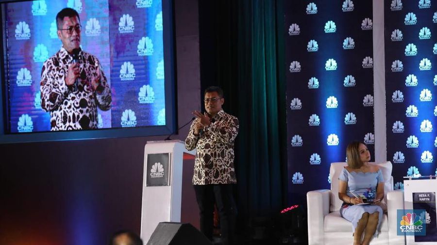 Jakarta memiliki 13 sungai, sayangnya kualitas sungai tersebut belum bisa diandalkan dalam memenuhi kebutuhan air warganya.