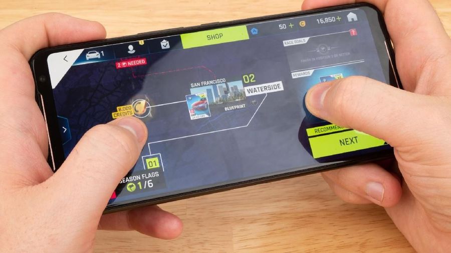 Asus akhirnya memperkenalkan ponsel gaming terbarunya Asus ROG Phone 2 ke publik. Asus memperkenalkan ponsel anyar ini dengan membongkar spesifikasinya.
