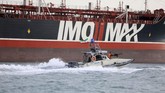 Sejumlah negara Eropa yang merupakan sekutu Inggris sudah meminta Iran melepaskan tanker Steno Impero. Namun, Iran mengabaikan imbauan itu. (Morteza Akhoondi/Mehr News Agency via AP)