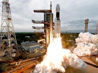 Sempat Batal, India Sukses Luncurkan Roket ke Bulan