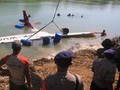 FOTO: Evakuasi Pesawat Cessna Jatuh di Indramayu