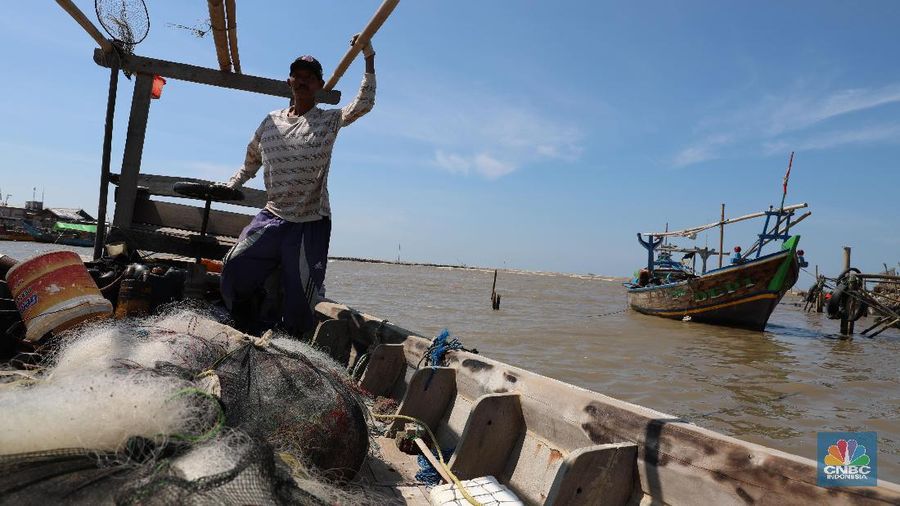 Sebanyak tujuh desa di lima kecamatan Karawang menjadi korban akibat kebocoran minyak dan gas di sekitar anjungan lepas pantai YYA-1