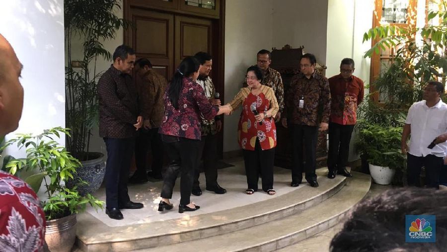 Ketua Umum Gerindra Prabowo Subianto bertemu dengan Ketua Umum Partai Demokrasi Indonesia Perjuangan Megawati Soekarnoputri
