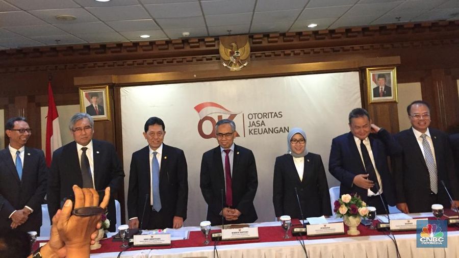 Langkah yang dilakukan OJK adalah dengan mencermati setiap debitur, bukan industri tertentu saja.
