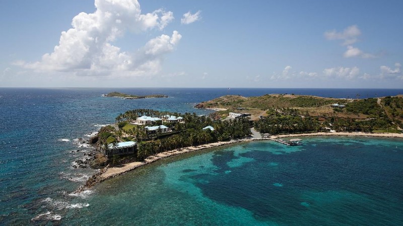 Pulau di dekat Kepulauan Virgin milik Jeffrey Epstein seharga $25 juta ini diduga jadi sarang si pemilik lakukan kejahatan seks untuk perempuan di bawah umur. 