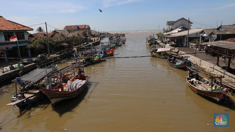 Sebanyak tujuh desa di lima kecamatan Karawang menjadi korban akibat kebocoran minyak dan gas di sekitar anjungan lepas pantai YYA-1