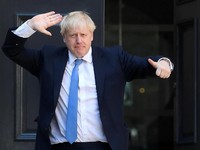 Dianggap Bersahabat, Ini Kisah Perseteruan Trump & Johnson
