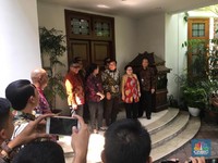 Kompak Berbatik, Ini Detik-detik Pertemuan Megawati-Prabowo