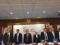 OJK Enggan Bicara Soal Jiwasraya, AJB Bumiputera & Muamalat