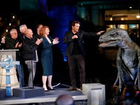 Seperti Nyata, Ini Wujud Dinosaurus di Wahana Jurassic World