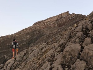 Dear Pendaki, Jalur Pendakian ke Gunung Agung Ditutup Sepekan