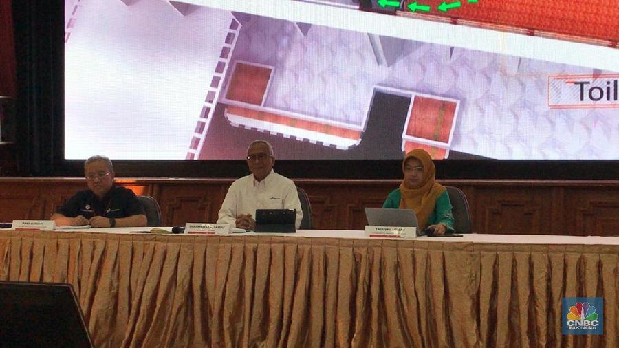 Pertamina sampaikan maaf atas tumpahan minyak yang genangi pantai Karawang, dan berupaya maksimal atasi kebocoran.